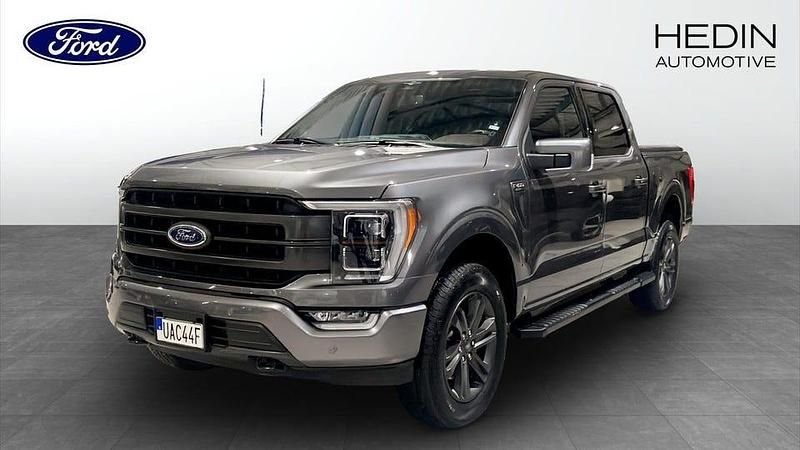 Grå Begagnad 2023 Ford F-150 Lariat Pickup | 849 900 kr (Marknadspris) - Bild 1/4