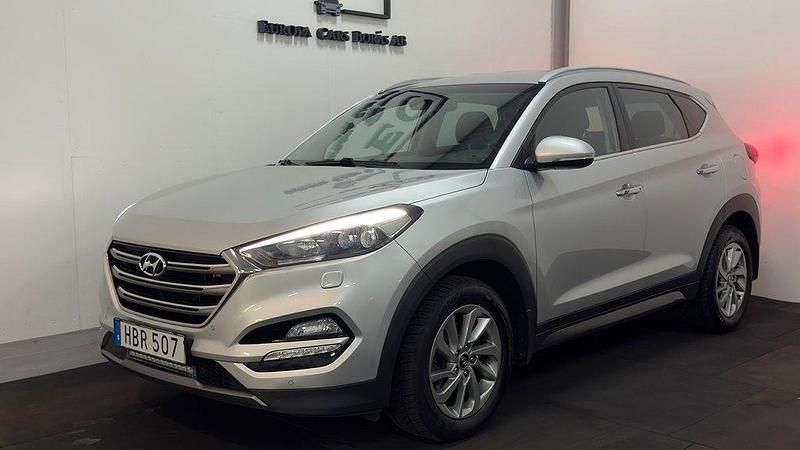 Silver Begagnad 2015 Hyundai Tucson SUV | 164 900 kr (Marknadspris) - Bild 1/4