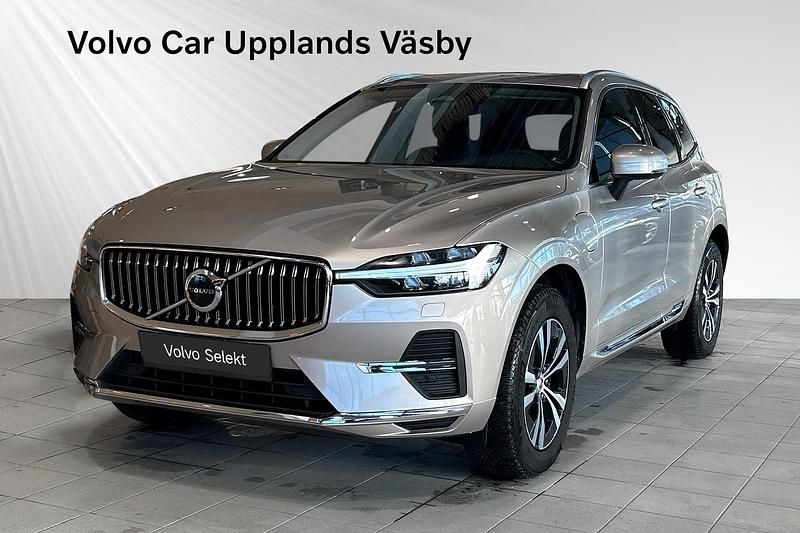 Begagnad Volvo XC60 Core 355 HK (261 kW) 2023 Grå SUV