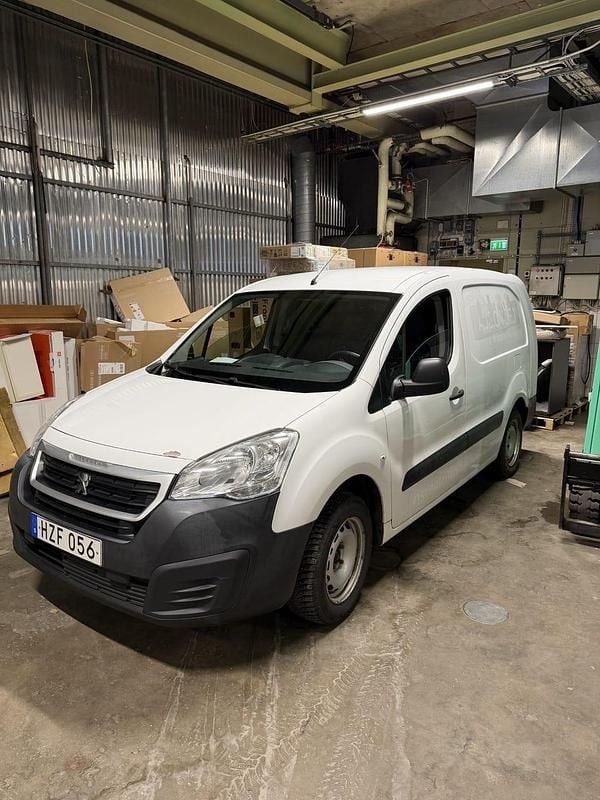 Begagnad 2016 Peugeot Partner Minibuss | 50 000 kr (Superpris) - Bild 1/4