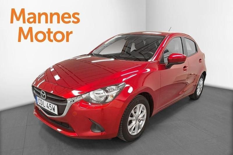 Röd Begagnad 2018 Mazda 2 Core Halvkombi | 124 900 kr (Marknadspris) - Bild 1/4
