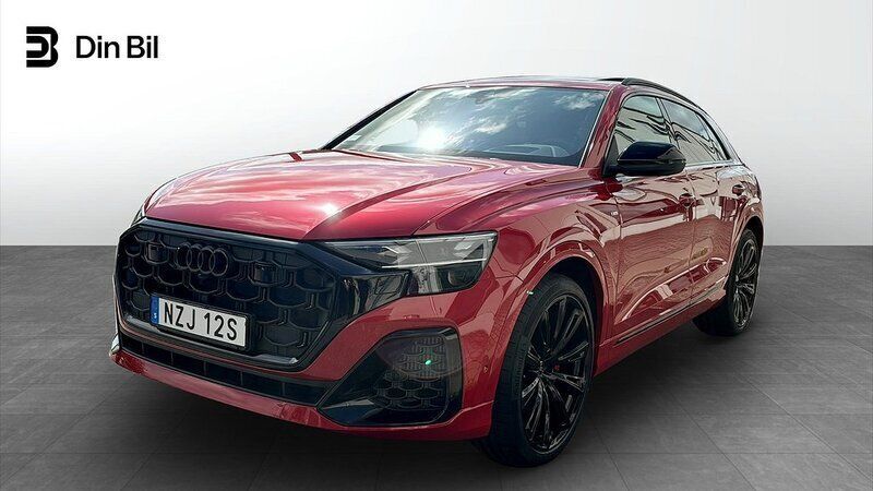 Röd (chiliröd metallic) Ny 2025 Audi Q8 Design SUV | 1 435 500 kr (Dyr) - Bild 1/4