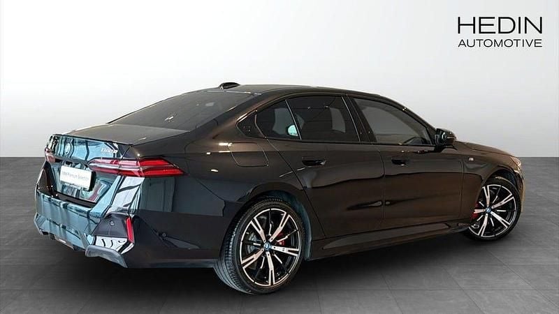 Begagnad BMW 550 M Sport 490 HK (360 kW) 2024 Svart Sedan