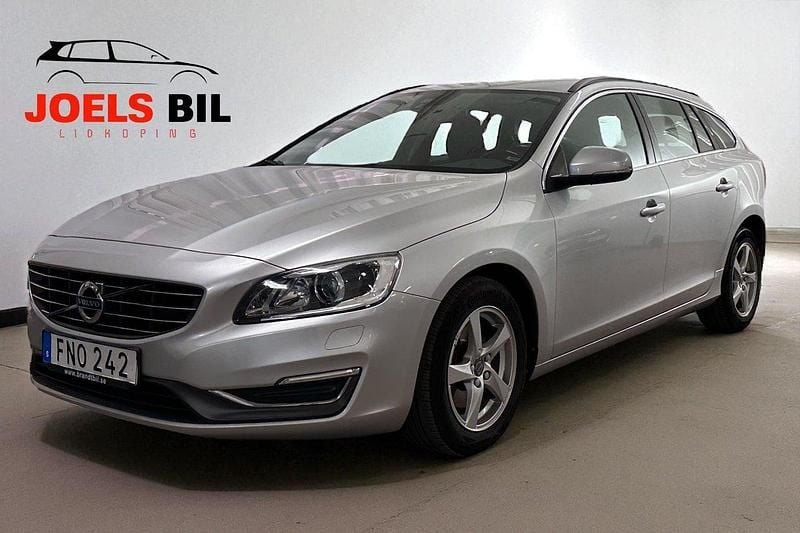 Silver Begagnad 2014 Volvo V60 Momentum Kombi | 109 900 kr (Marknadspris) - Bild 1/1