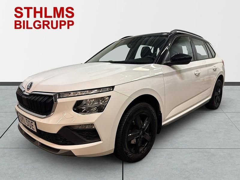 Vit Begagnad 2024 Skoda Kamiq Selection SUV | 219 900 kr (Marknadspris) - Bild 1/4