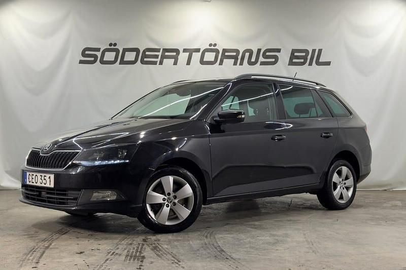 Svart metallic Begagnad 2016 Skoda Fabia Style Kombi | 49 900 kr (Superpris) - Bild 1/4