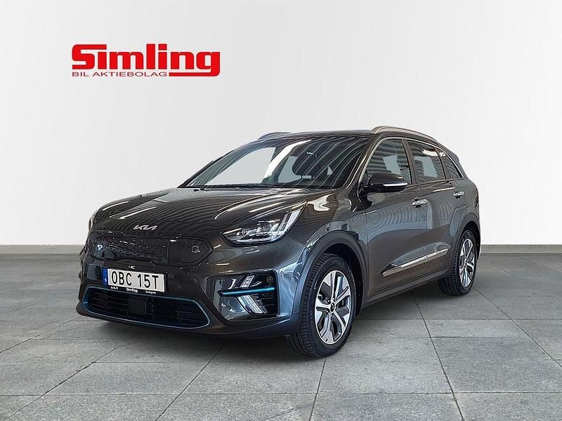 Grå Begagnad 2022 Kia e-Niro Advance SUV | 309 900 kr (Lite dyr) - Bild 1/4