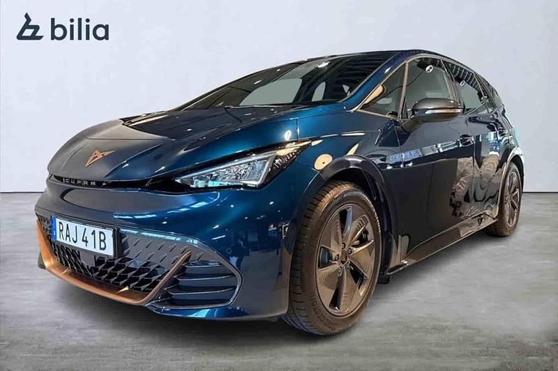 Blå Begagnad 2023 Cupra Born Halvkombi | 274 900 kr (Marknadspris) - Bild 1/1