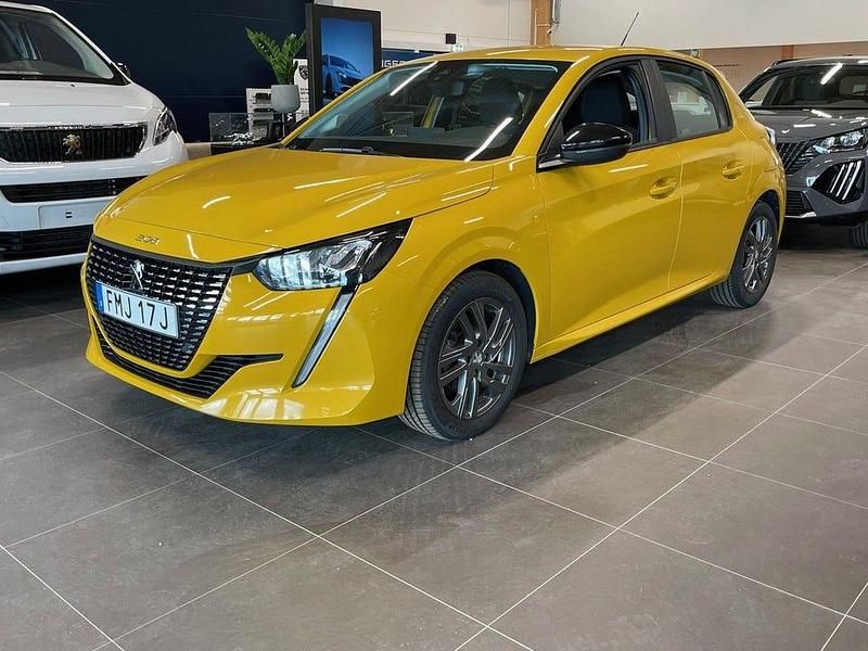 Gul Begagnad 2022 Peugeot 208 Active Halvkombi | 132 900 kr (Marknadspris) - Bild 1/4