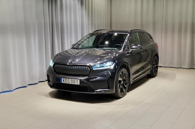 Svart Begagnad 2022 Skoda Enyaq iV SUV | 369 900 kr (Lite dyr) - Bild 1/4