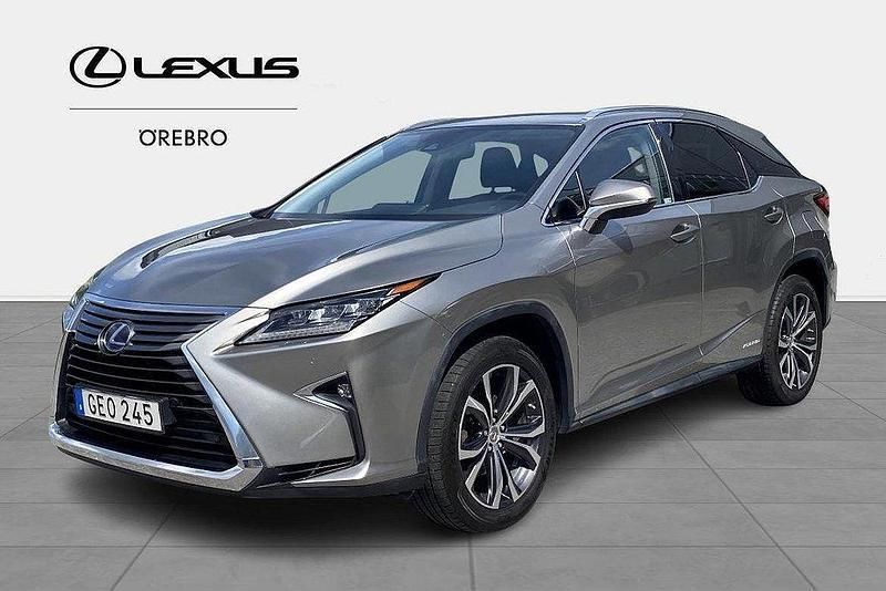 Ljusgrå Begagnad 2016 Lexus RX450h SUV | 319 900 kr (Marknadspris) - Bild 1/4