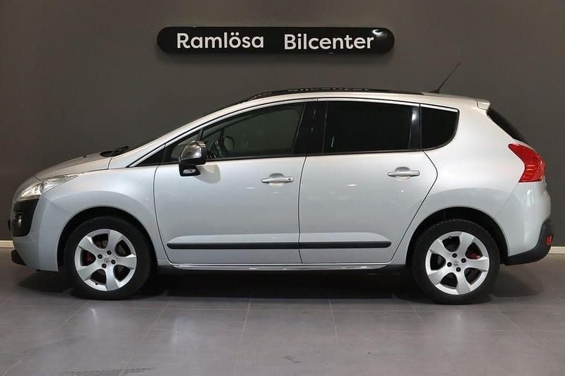 Ljusgrå Begagnad 2012 Peugeot 3008 Kombi | 69 900 kr (Marknadspris) - Bild 1/4