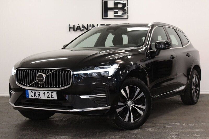 Svart Begagnad 2022 Volvo XC60 Momentum SUV | 409 900 kr (Superpris) - Bild 1/4