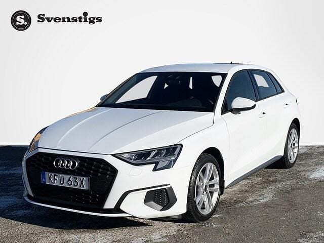 Begagnad Audi A3 Proline 150 HK (110 kW) 2023 Ibisvit Sedan