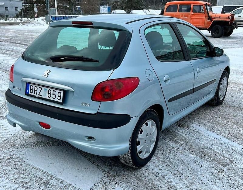 Begagnad Peugeot 206 88 HK (64 kW) 2005
