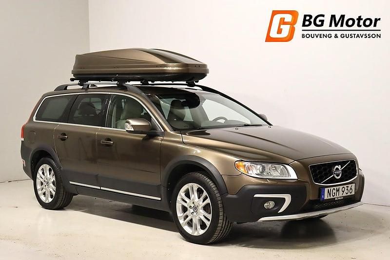 Brun Begagnad 2013 Volvo XC70 Summum Kombi | 209 600 kr (Dyr) - Bild 1/4