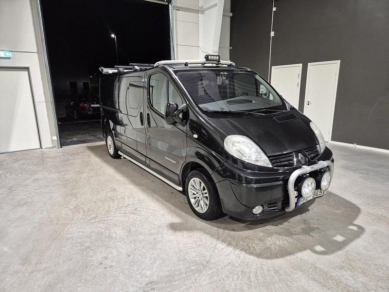 Svart Begagnad 2010 Renault Trafic Van | 99 999 kr (Dyr) - Bild 1/4
