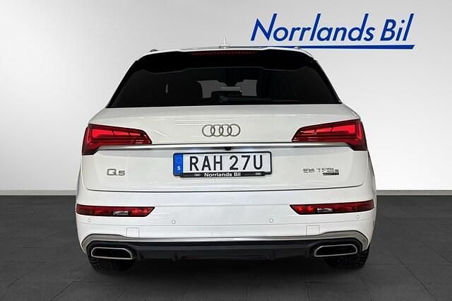 Begagnad Audi Q5 Design 367 HK (269 kW) 2023 Ibisvit SUV