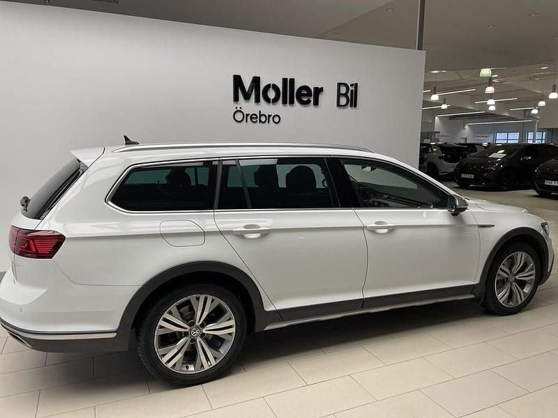 Begagnad VW Passat Alltrack 190 HK (139 kW) 2020 Pure white Kombi