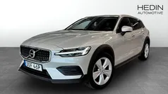 Begagnad 2022 Volvo V60 CC Momentum Kombi | 339 900 kr (Superpris)