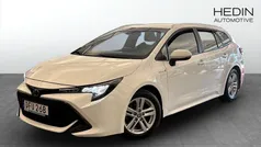Vit (white) Begagnad 2020 Toyota Corolla Hybrid Kombi | 199 000 kr (Marknadspris)