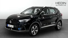 Svart (black) Begagnad 2022 MG ZS Luxury Sedan | 239 900 kr (Marknadspris)