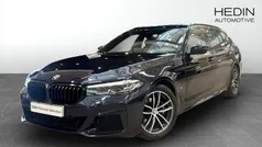 Svart (black) Begagnad 2021 BMW 520 M Sport Kombi | 364 700 kr (Marknadspris)