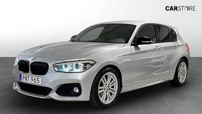 Silver Begagnad 2016 BMW 118 M Sport Halvkombi | 109 900 kr (Marknadspris)