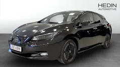 Svart (black) Begagnad 2023 Nissan Leaf N-Connecta Halvkombi | 209 900 kr (Marknadspris)