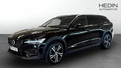 Svart (black) Begagnad 2020 Volvo V60 CC Kombi | 279 900 kr (Marknadspris)