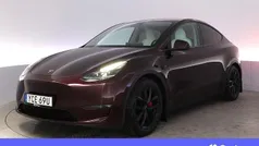 Röd Begagnad 2024 Tesla Model Y Performance SUV | 519 900 kr (Marknadspris)