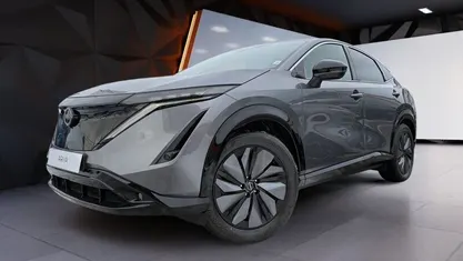 Svart Begagnad 2024 Nissan Ariya SUV | 7 395 kr