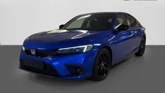 Premium crystal blue metallic Ny 2024 Honda Civic Hybrid Halvkombi | 5 527 kr