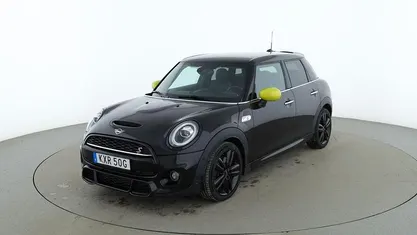 Svart Begagnad 2020 Mini Cooper S Halvkombi | 249 000 kr (Marknadspris)