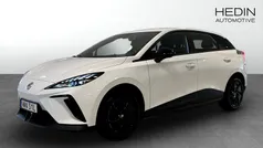 Vit (white) Begagnad 2023 MG MG4 EV Halvkombi | 259 900 kr (Marknadspris)