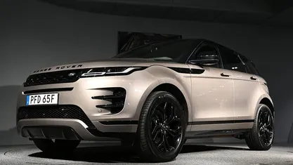 Brun (beige) Begagnad 2022 Land Rover Range Rover evoque SE Dynamic SUV | 489 000 kr (Marknadspris)