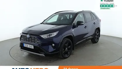 Blå Begagnad 2019 Toyota RAV4 Hybrid SUV | 331 000 kr (Marknadspris)