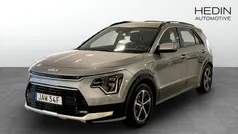 Grå (grey) Begagnad 2024 Kia Niro SUV | 339 900 kr (Marknadspris)