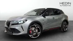 Grå (white) Begagnad 2024 Alfa Romeo Junior Veloce SUV | 462 800 kr (Marknadspris)