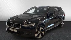 Begagnad 2022 Volvo V60 CC Kombi | 289 800 kr (Marknadspris)