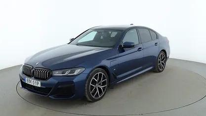 Blå Begagnad 2020 BMW 530e M Sport Sedan | 356 000 kr (Marknadspris)