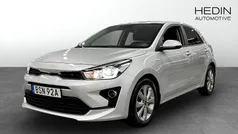 Silver Begagnad 2022 Kia Rio Advance Halvkombi | 179 900 kr (Marknadspris)