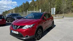 Röd Begagnad 2016 Nissan Qashqai 360º SUV | 99 900 kr (Bra pris)