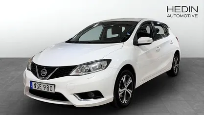 Vit Begagnad 2015 Nissan Pulsar Halvkombi | 84 900 kr (Marknadspris)