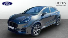 Grå (grey) Begagnad 2024 Ford Puma ST-Line SUV | 249 900 kr (Marknadspris)