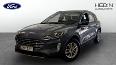 Blå (blue) Begagnad 2022 Ford Kuga Titanium SUV | 289 900 kr (Marknadspris)