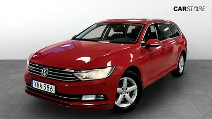 Röd Begagnad 2017 VW Passat Kombi | 155 000 kr (Bra pris)