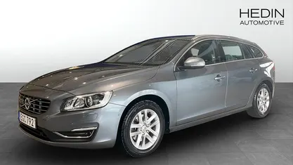 Begagnad Volvo V60 190 HK (139 kW) 2017 Grå Kombi