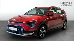 Röd (red) Ny 2024 Kia Niro SUV | 363 426 kr