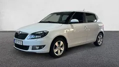 Vit Begagnad 2014 Skoda Fabia Halvkombi | 64 900 kr (Marknadspris)